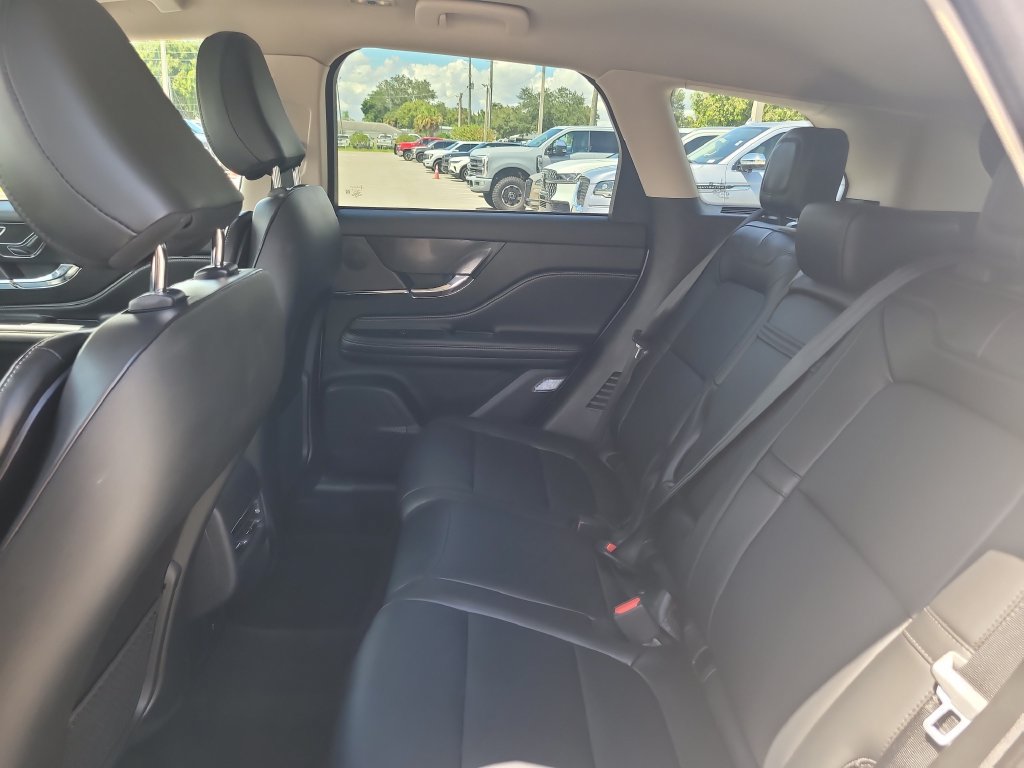 Used 2024 Lincoln Corsair FWD image 11
