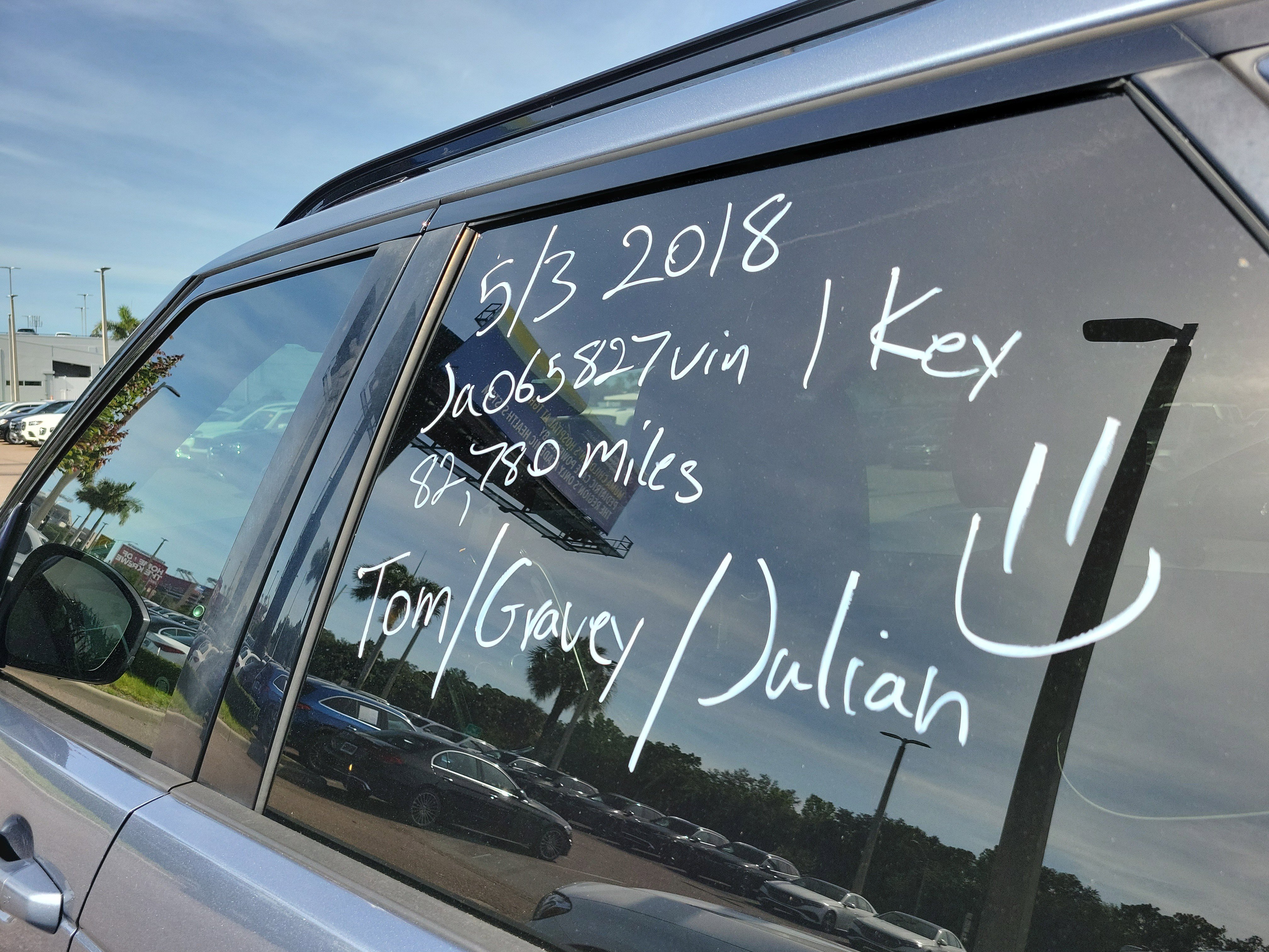 Used 2018 Land Rover Discovery HSE Luxury AWD/4WD image 6