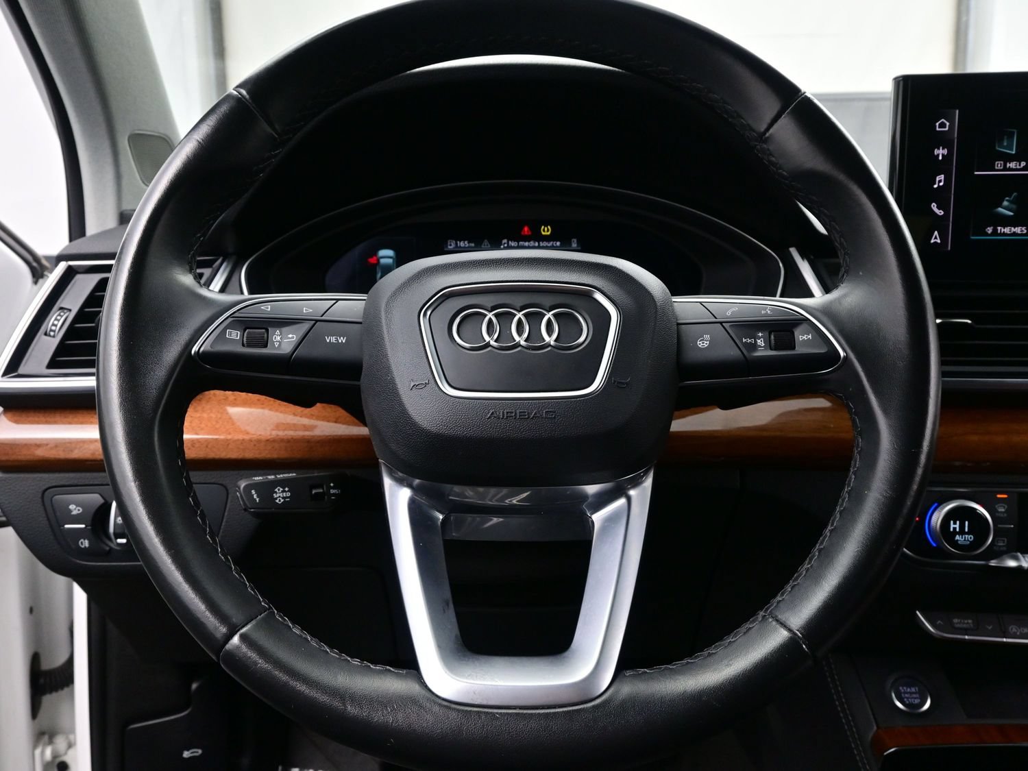 Used 2023 Audi Q5 2.0T Premium Plus AWD/4WD image 25