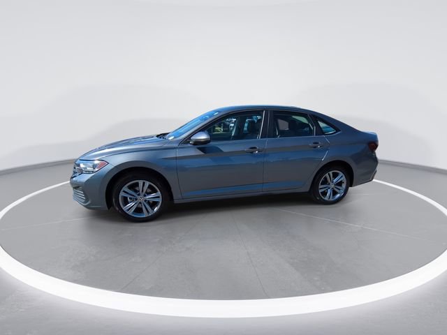 Used 2024 Volkswagen Jetta SE image 4