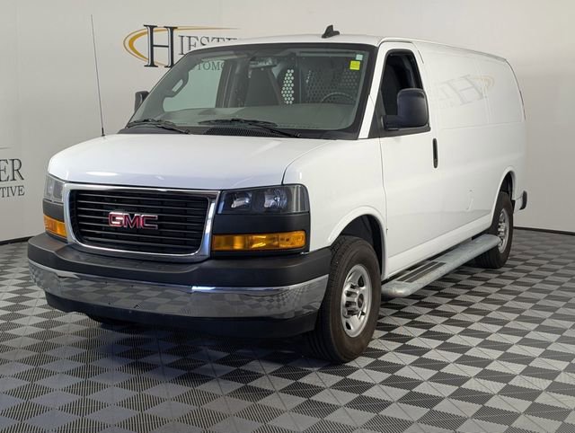 Used 2024 GMC Savana 2500 w/ Driver Convenience Package RWD image 4