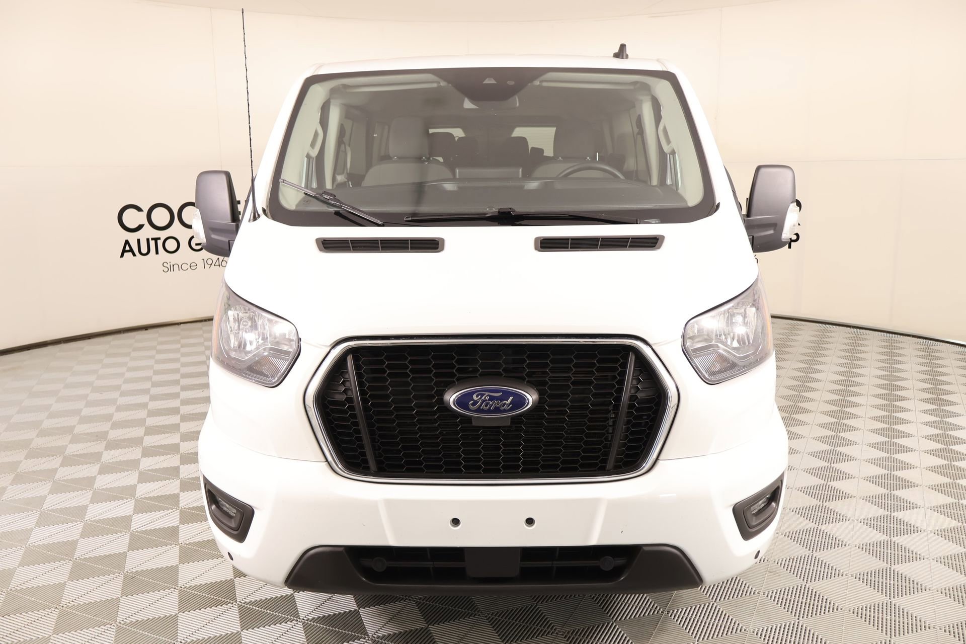 Used 2024 Ford Transit 350 XLT image 9