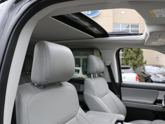 Used 2025 Ford Expedition Active image 9