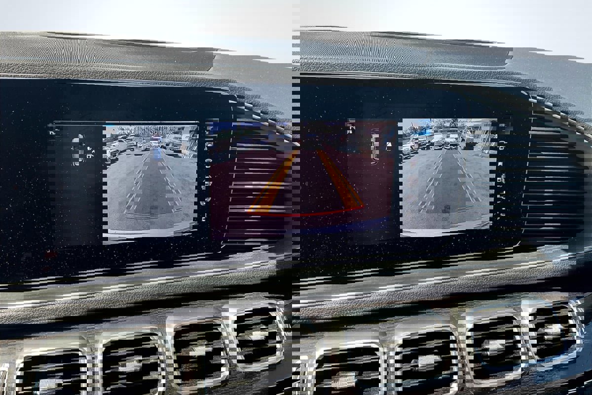 Used 2020 Mercedes-Benz GLE 350 w/ Premium Package image 21