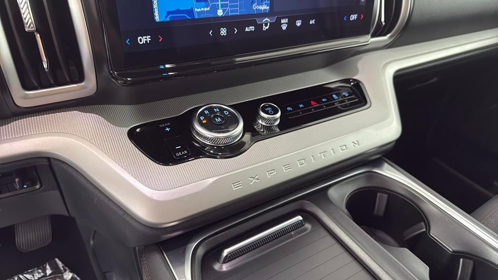 Used 2025 Ford Expedition Max Active image 24