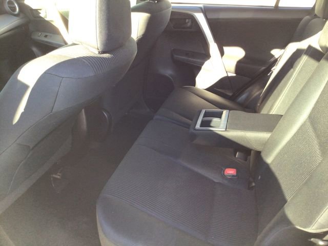 Used 2015 Toyota RAV4 LE image 29