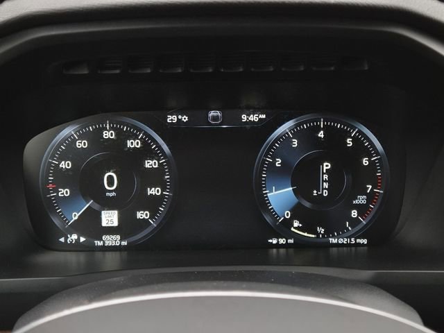 Used 2021 Volvo XC90 T6 Momentum w/ Advanced Package image 37