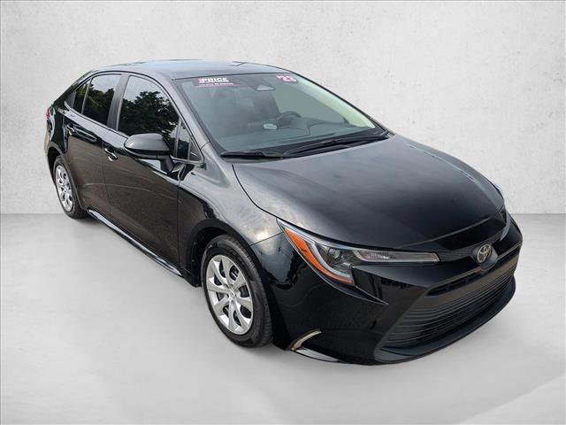 Used 2023 Toyota Corolla LE FWD image 3