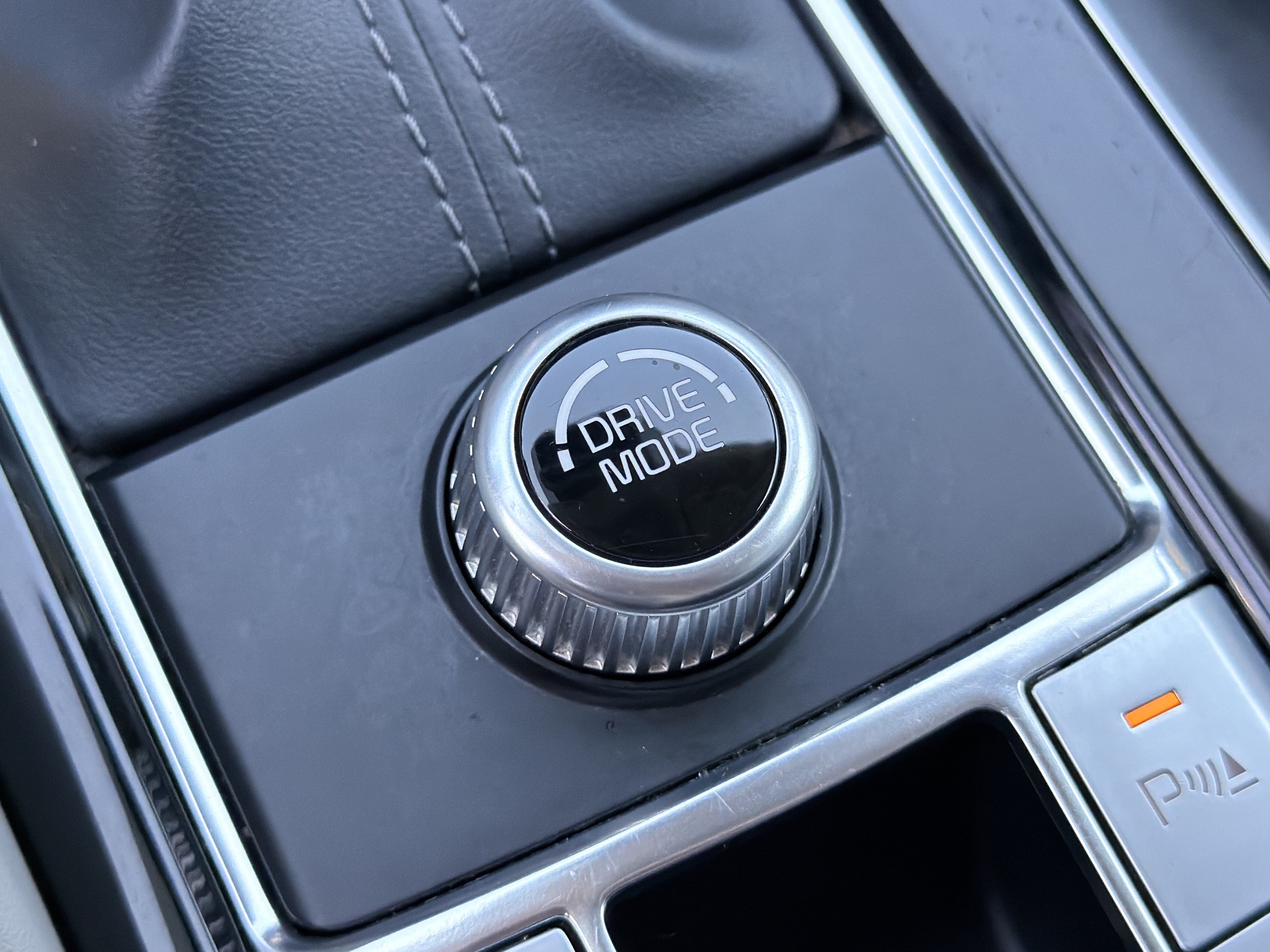 Used 2024 Kia Telluride SX FWD image 28