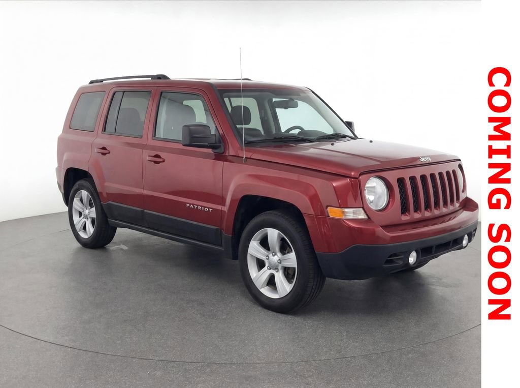 Used 2014 Jeep Patriot Latitude w/ Sun/Sound Group AWD/4WD image 3