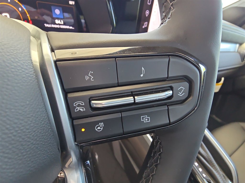 New 2025 Chevrolet Colorado LT w/ LT Convenience Package image 34