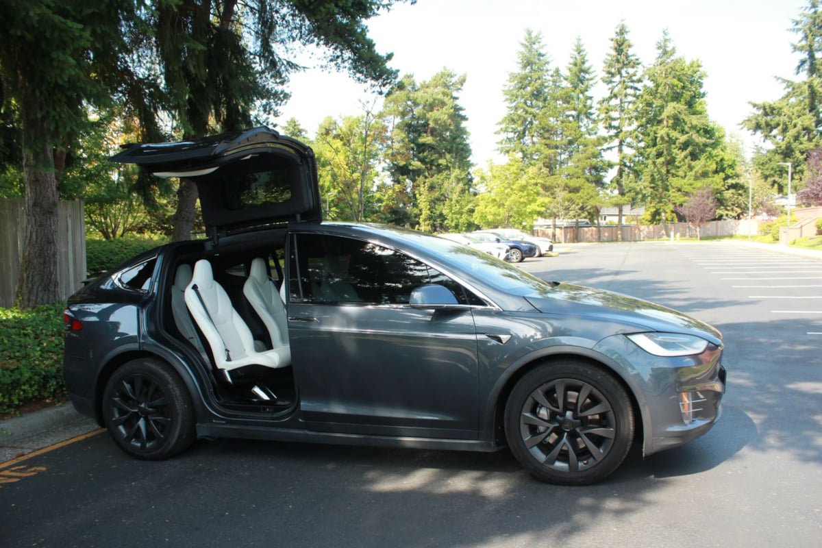 Used 2017 Tesla Model X 75D AWD/4WD image 21