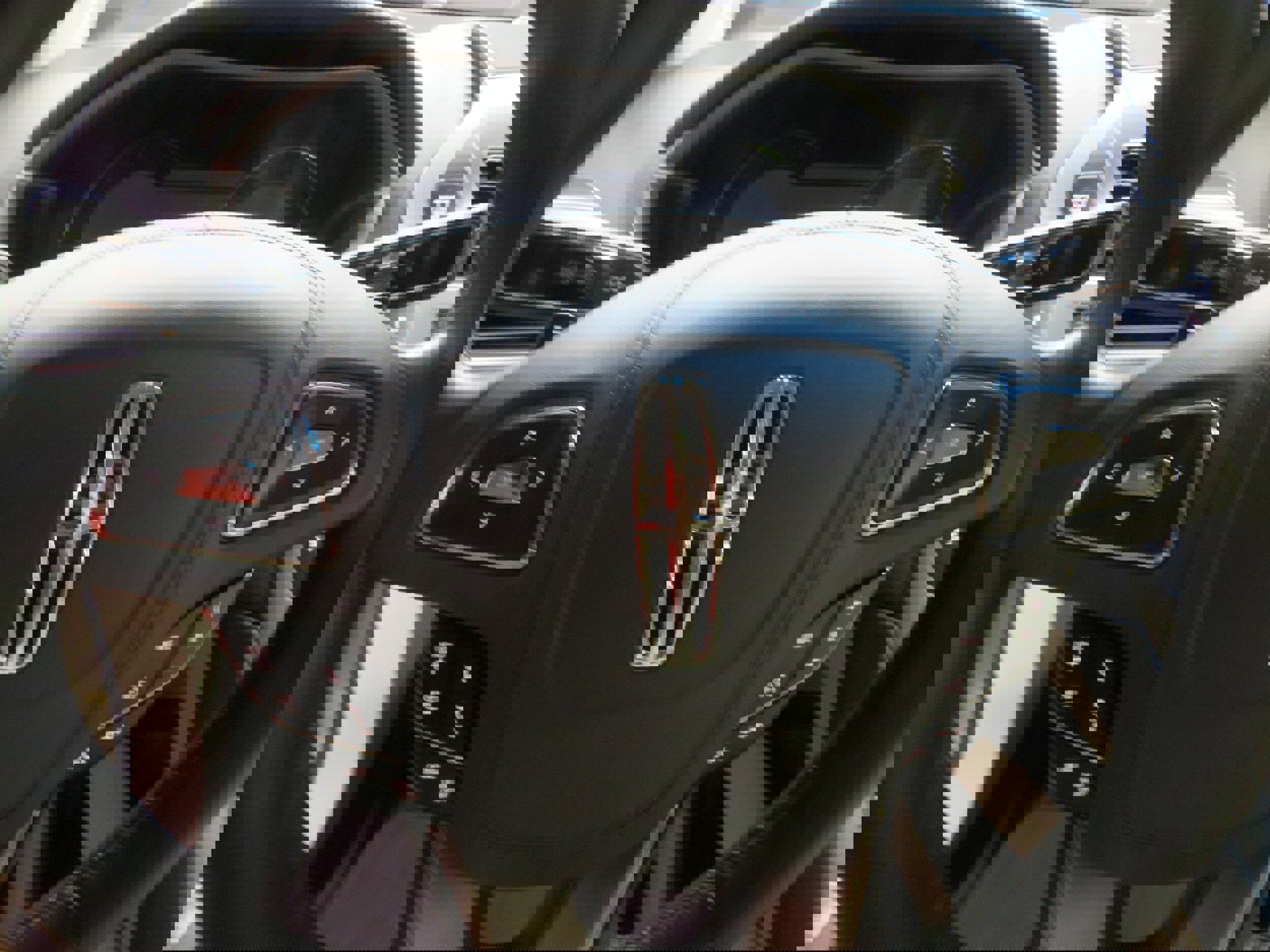 Used 2020 Lincoln MKZ w/ Convenience Package image 14