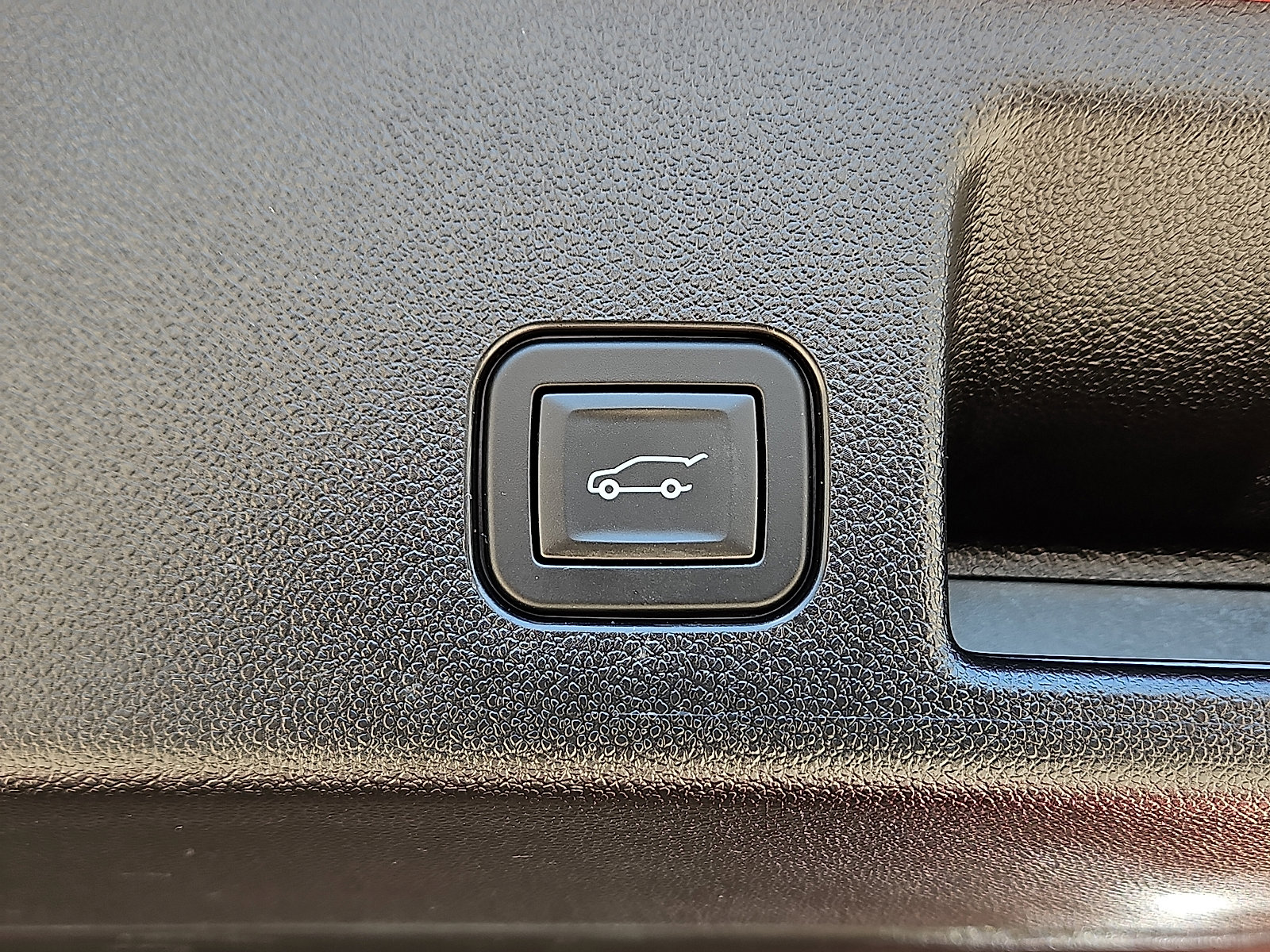 Used 2024 Chevrolet Equinox EV RS image 12