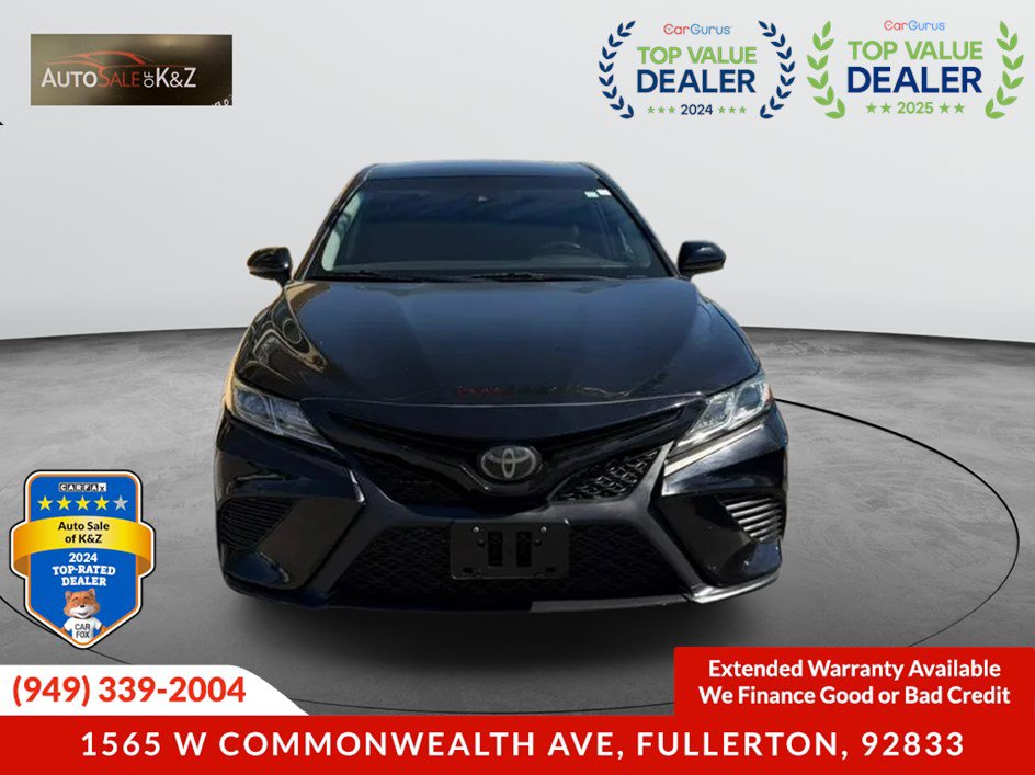 Used 2019 Toyota Camry SE FWD image 2