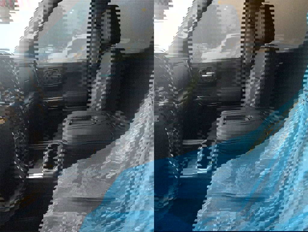 Used 2022 Chevrolet Silverado 1500 LTZ w/ LTZ Premium Package image 2