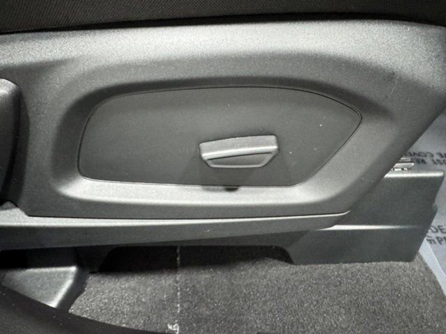 Used 2023 Ford Explorer XLT image 20