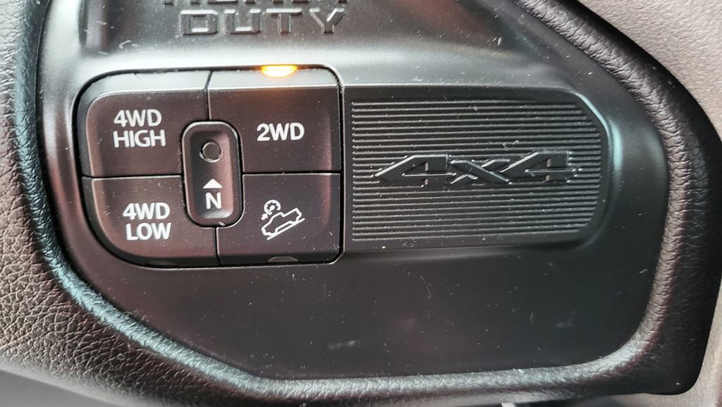 Used 2020 RAM 2500 Laramie w/ Night Edition image 25