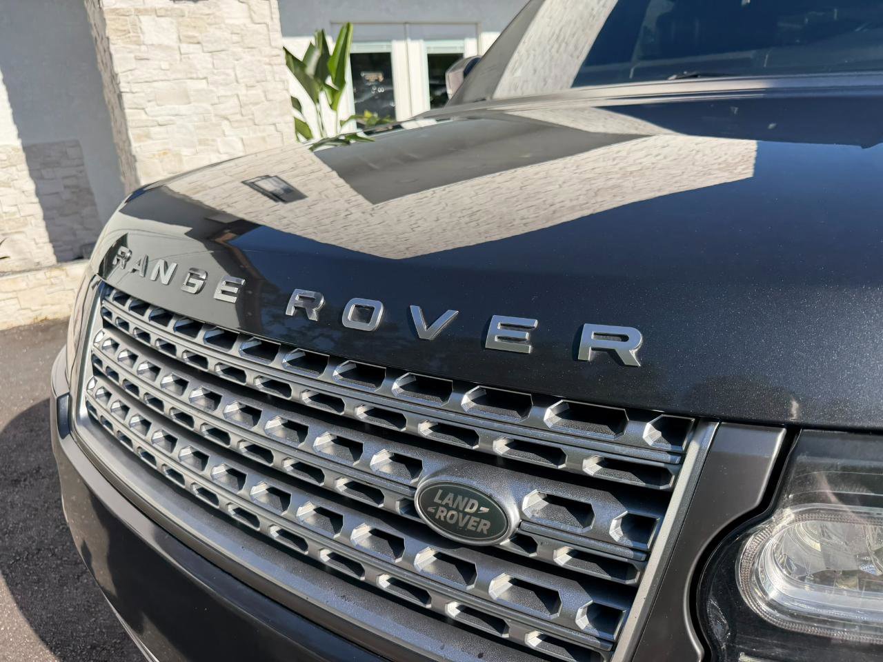 Used 2016 Land Rover Range Rover HSE image 5