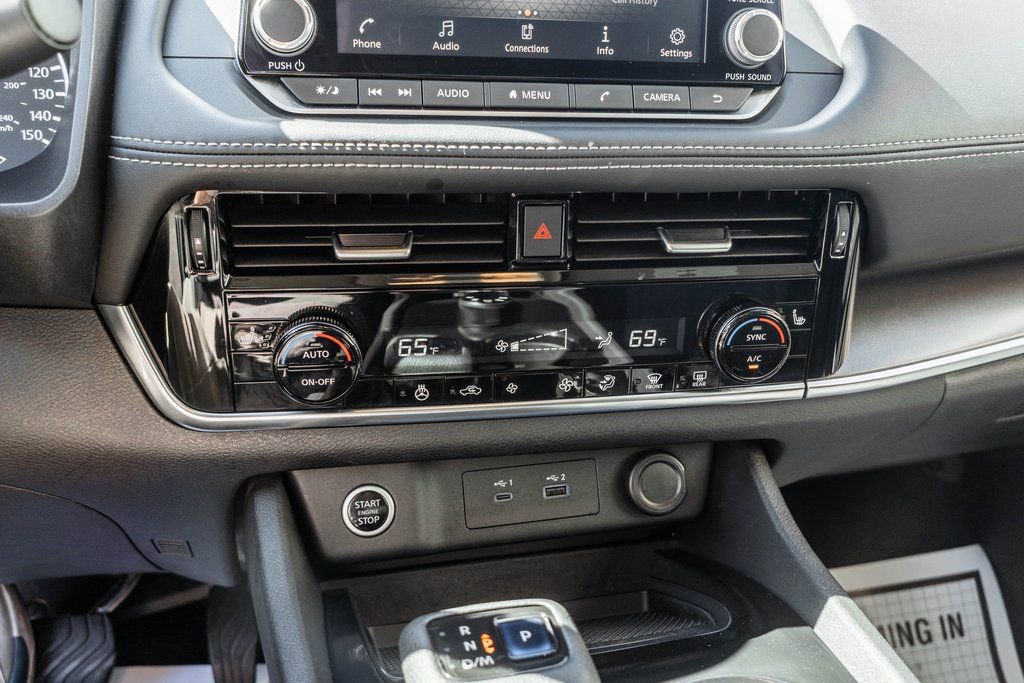 Used 2021 Nissan Rogue SV image 8