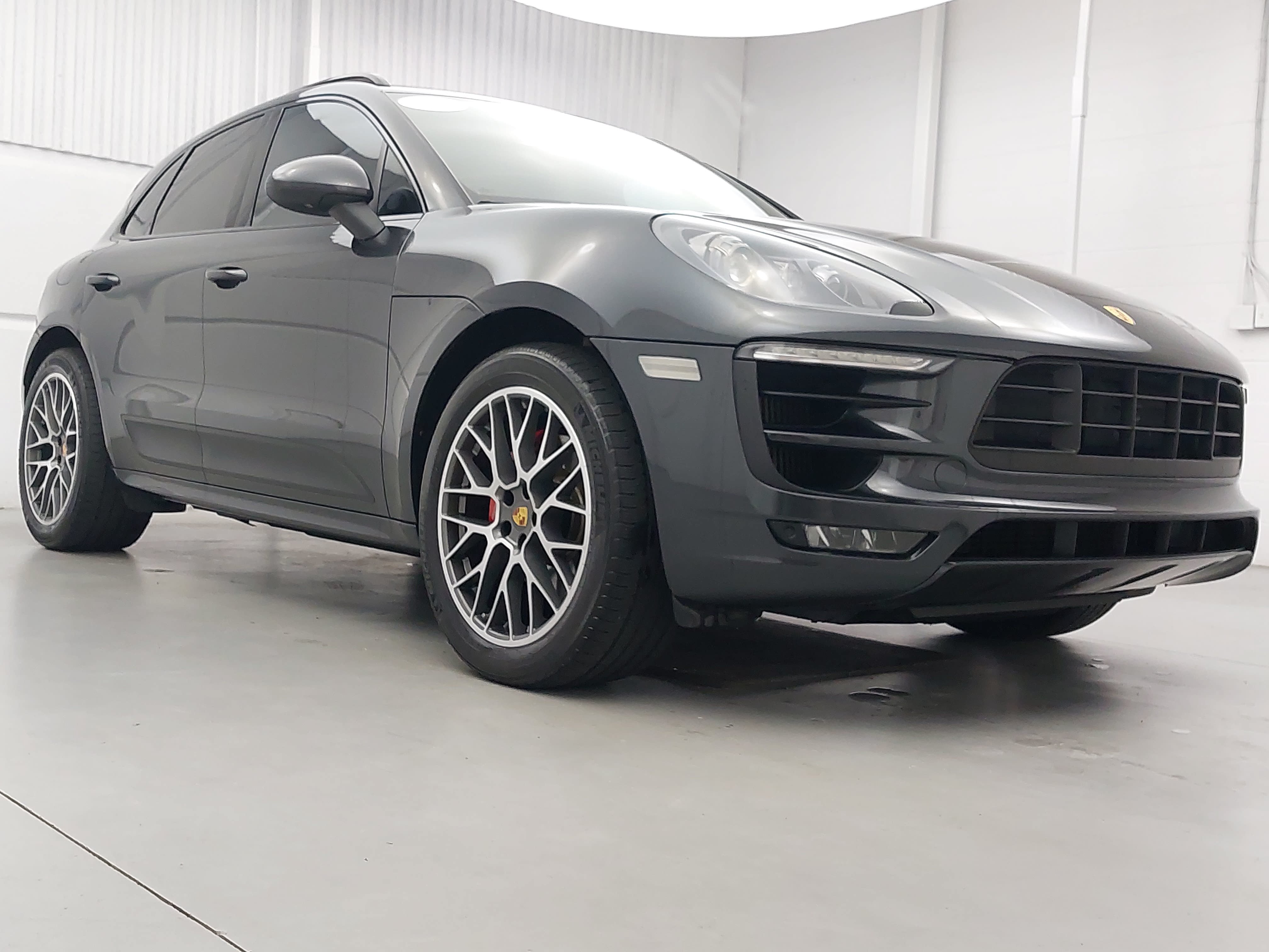 Certified 2017 Porsche Macan GTS AWD/4WD image 9