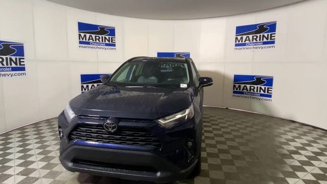 Used 2022 Toyota RAV4 XLE Premium image 5