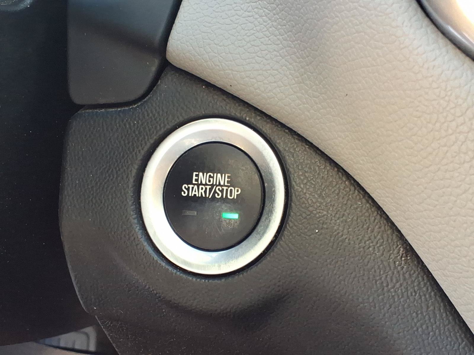 Used 2020 Chevrolet Equinox LT AWD/4WD image 23