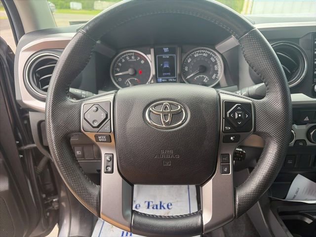 Used 2022 Toyota Tacoma SR5 w/ Technology Package AWD/4WD image 15