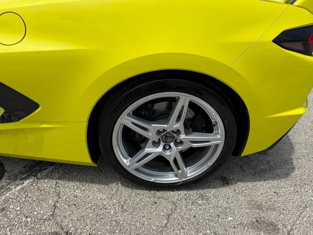 Used 2021 Chevrolet Corvette Stingray w/ Z51 Performance Package image 13