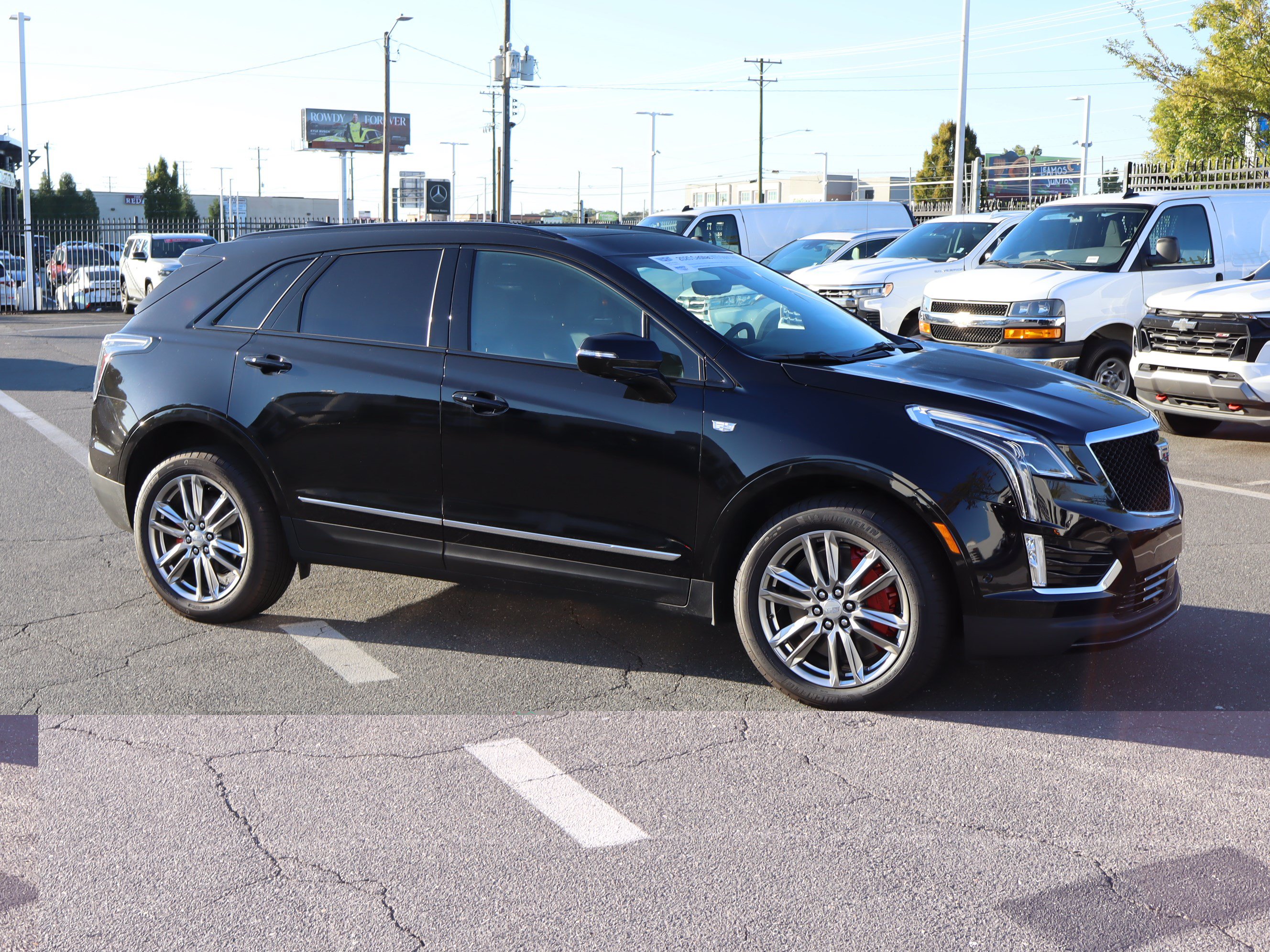 Used 2025 Cadillac XT5 Sportv w/ Technology Package AWD/4WD image 2