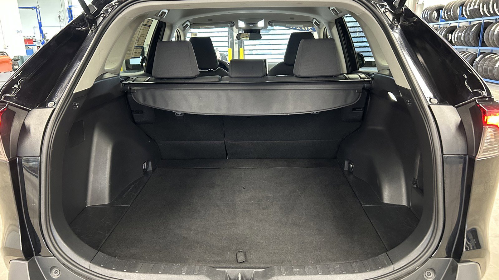 Used 2024 Toyota RAV4 XLE image 15