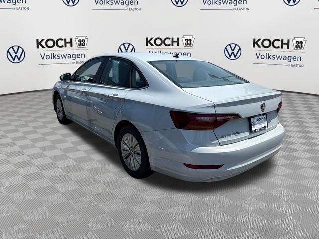 Used 2019 Volkswagen Jetta SE FWD image 4