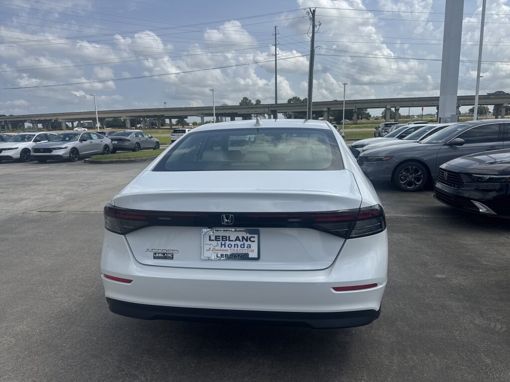 New 2026 Honda Accord LX image 5