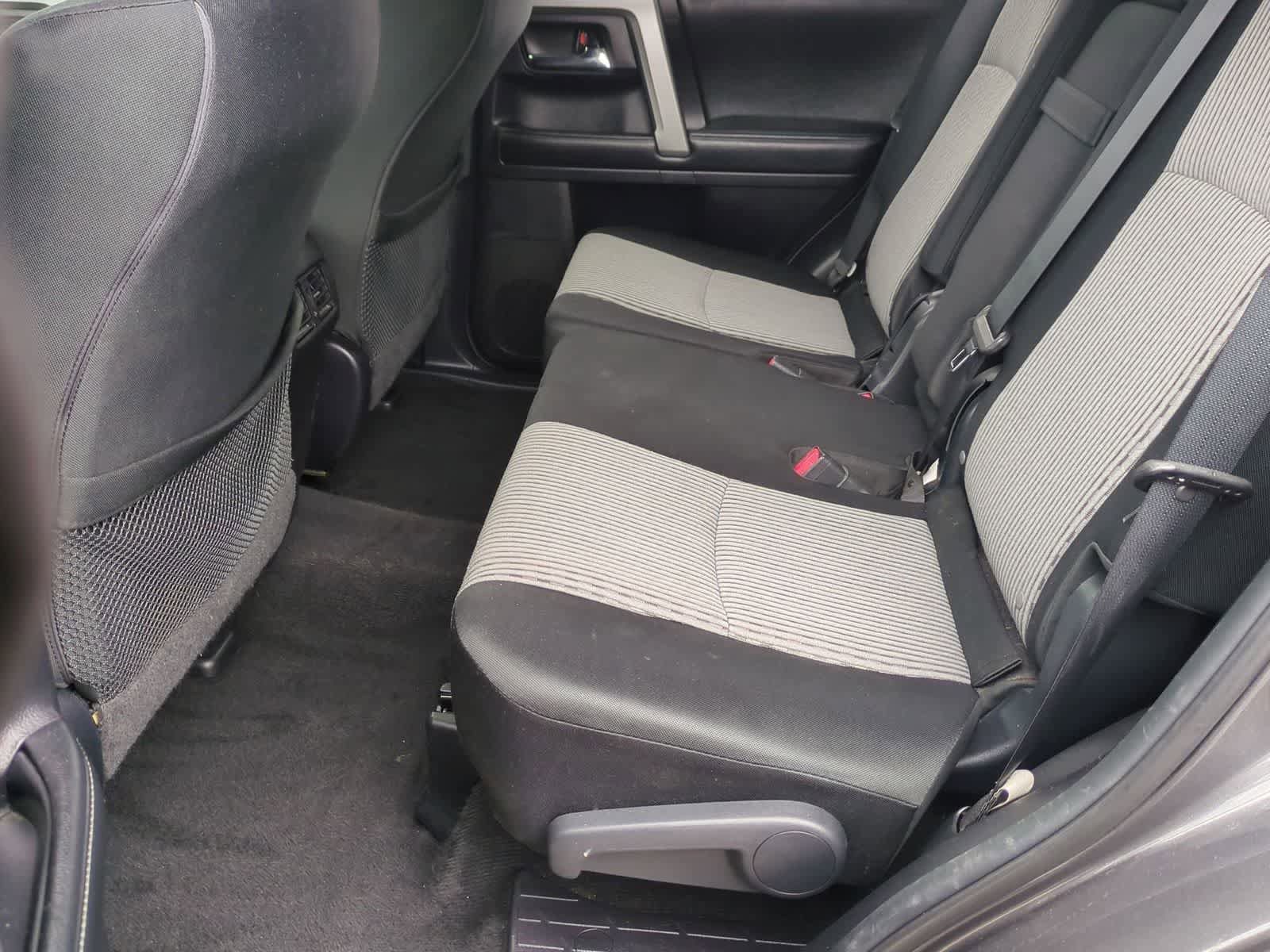 Used 2014 Toyota 4Runner SR5 AWD/4WD image 18