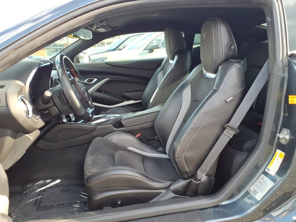 Used 2021 Chevrolet Camaro SS RWD image 16