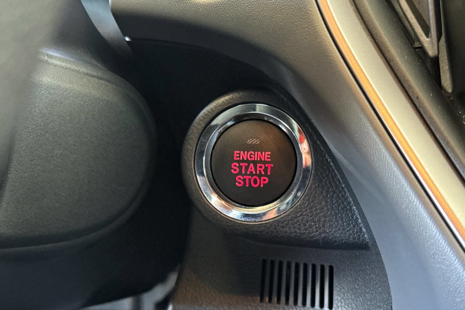 Certified 2025 Subaru Crosstrek 2.5i Premium AWD/4WD image 25