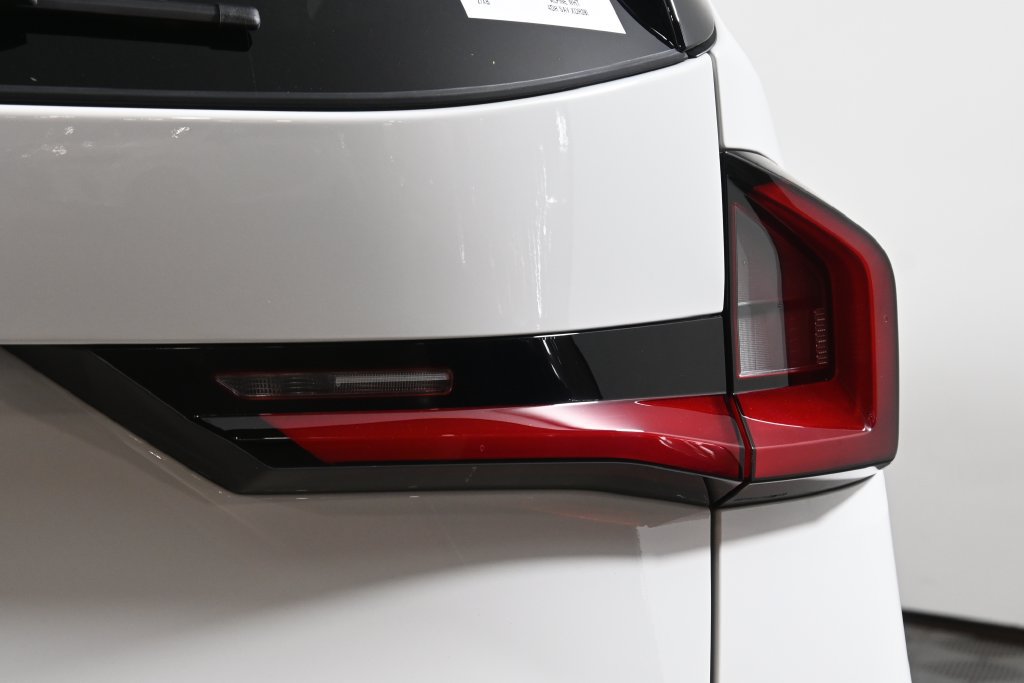 New 2027 BMW X1 xDrive28i AWD/4WD image 13