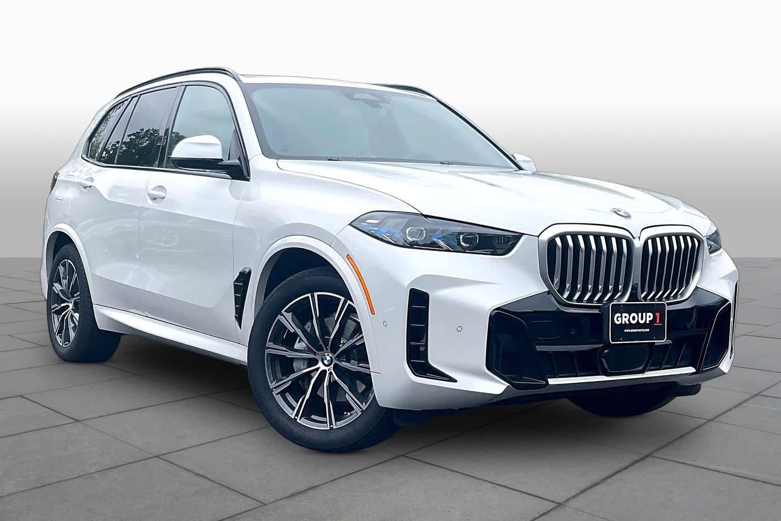 Certified 2025 BMW X5 xDrive40i w/ M Sport Package AWD/4WD image 2