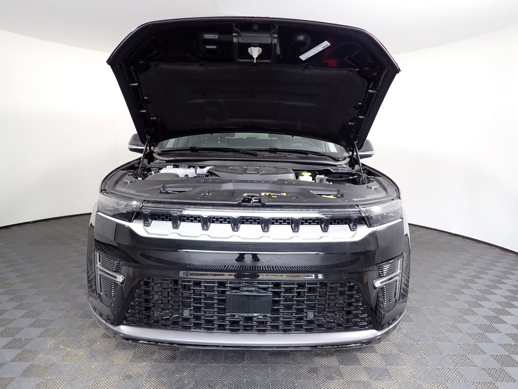 New 2026 Jeep Grand Wagoneer L 4WD image 9