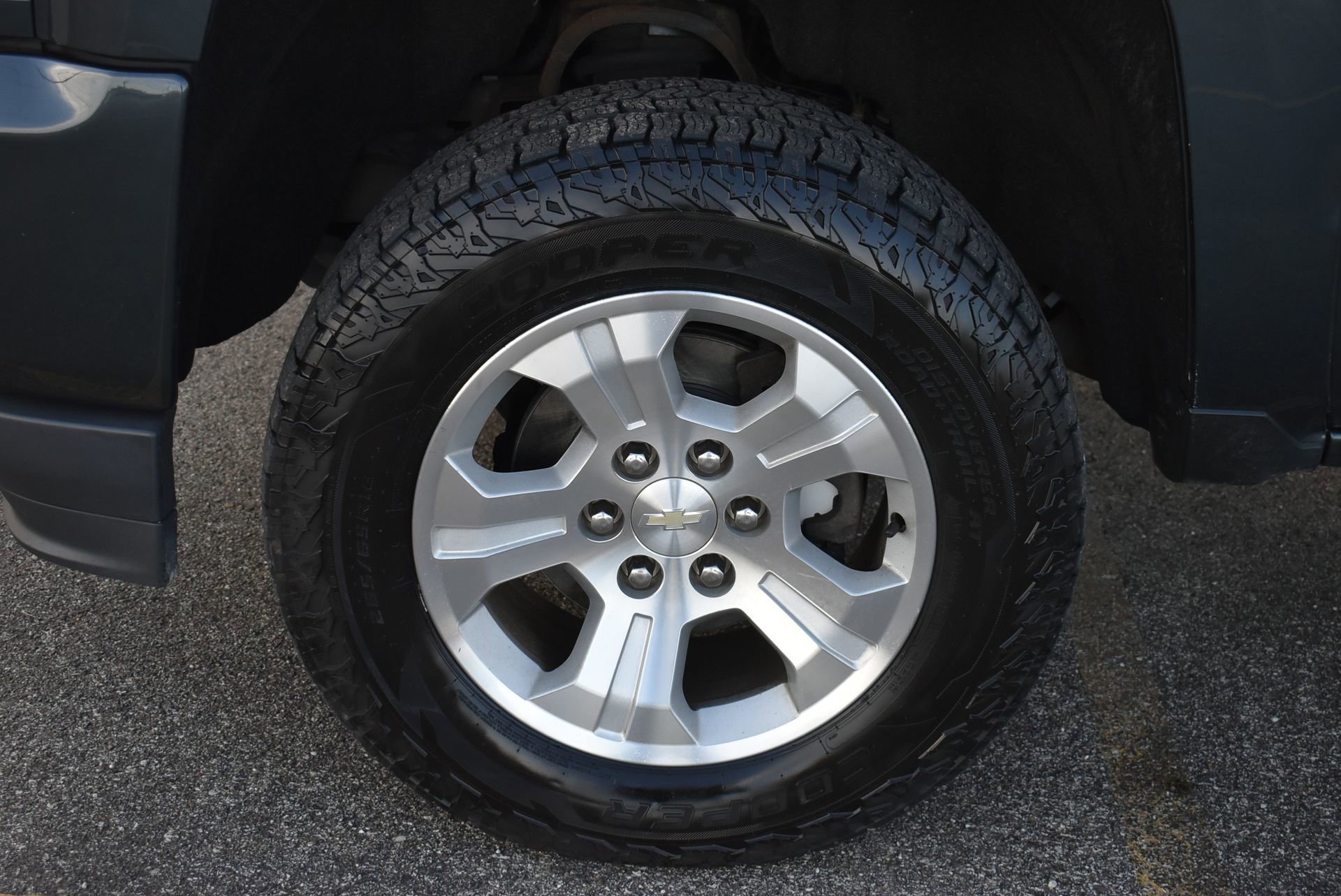 Used 2019 Chevrolet Silverado 1500 LT w/ All Star Edition AWD/4WD image 11