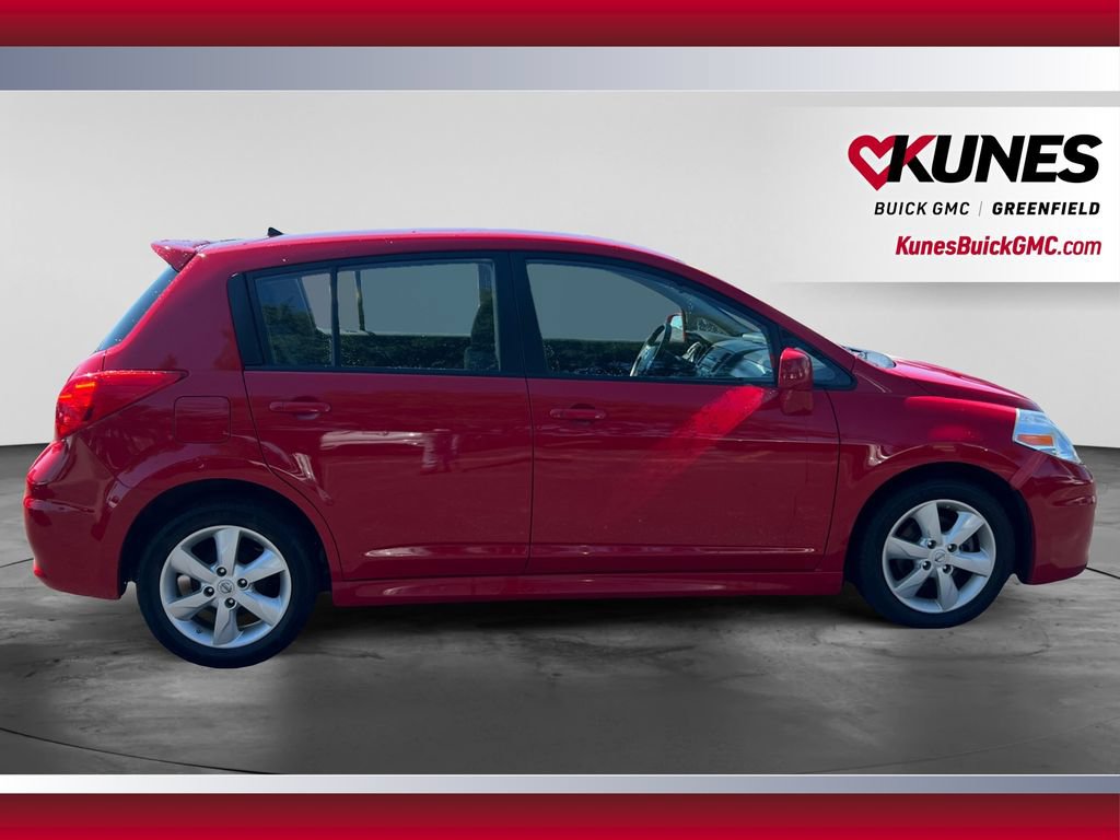 Used 2012 Nissan Versa Hatchback FWD image 11
