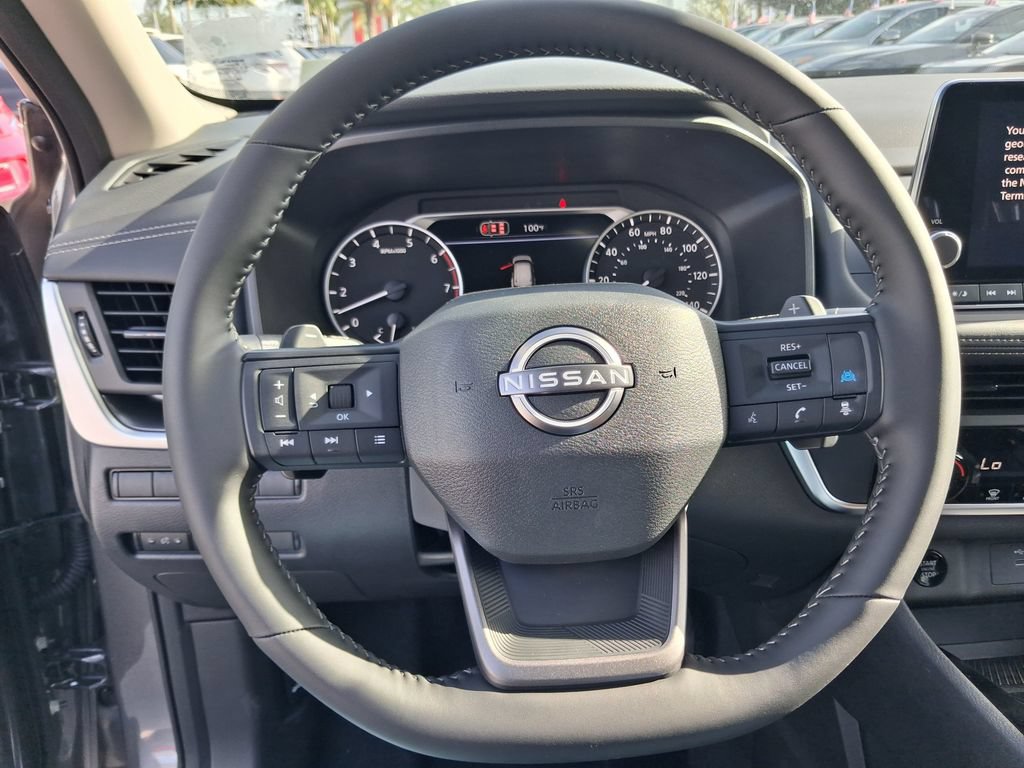 Used 2026 Nissan Rogue SV FWD image 17