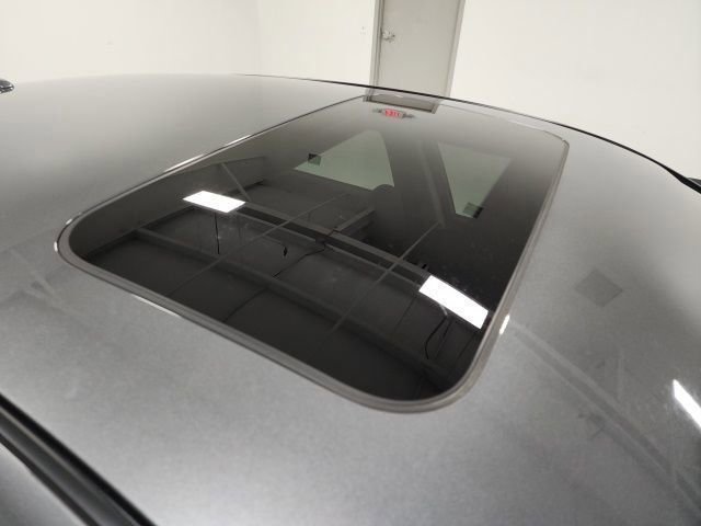 Used 2024 Nissan Altima 2.5 SL FWD image 11