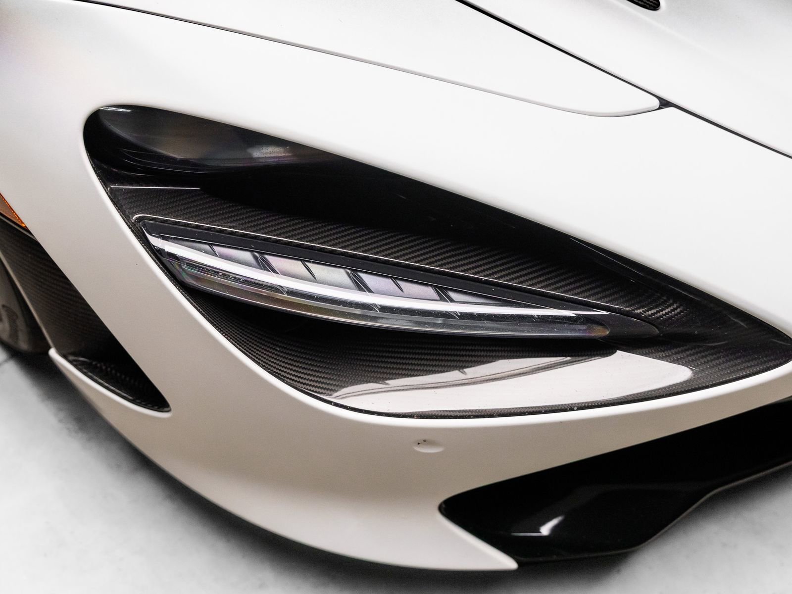 Used 2021 McLaren 720S Luxury RWD image 21