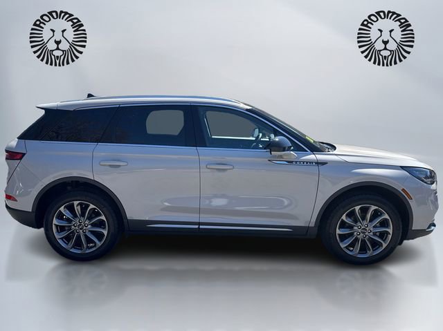 Used 2022 Lincoln Corsair AWD w/ Premium Package image 4