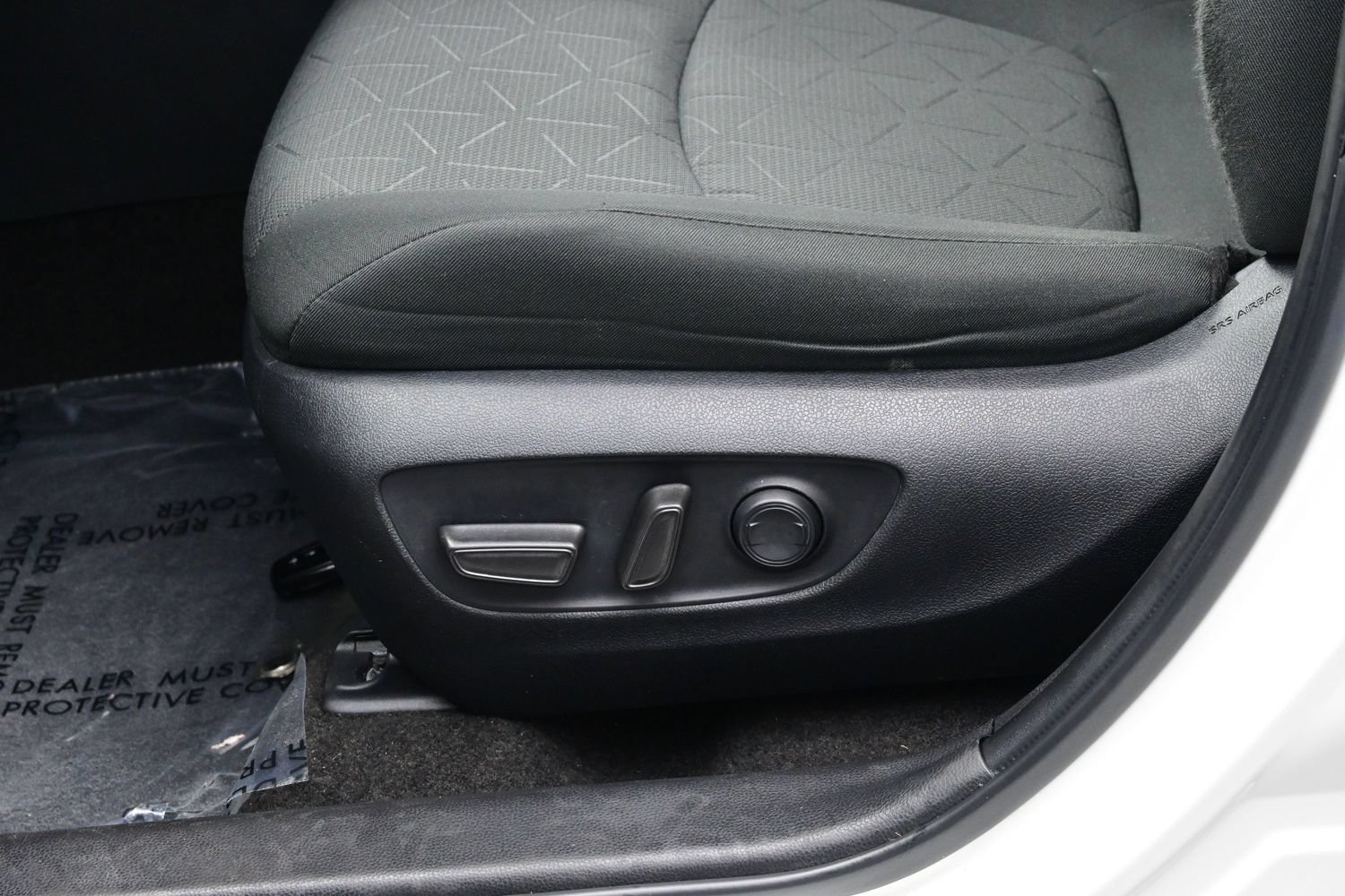 Used 2022 Toyota RAV4 XLE w/ Convenience Package AWD/4WD image 11