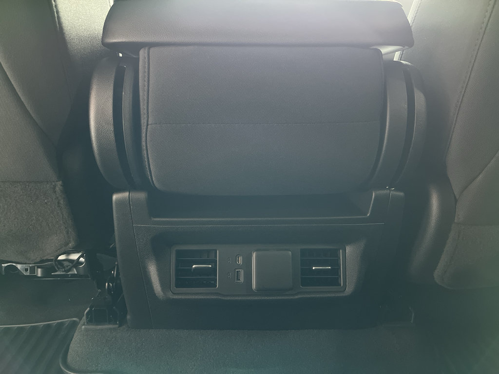 Used 2023 Chevrolet Silverado 1500 LT AWD/4WD image 14