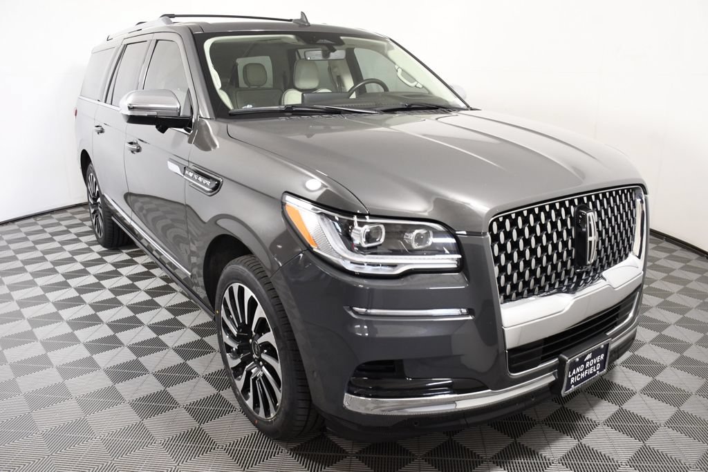 Used 2022 Lincoln Navigator L Black Label AWD/4WD image 9