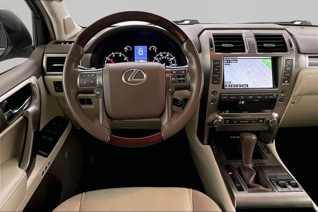 Used 2015 Lexus GX 460 w/ Premium Package AWD/4WD image 9