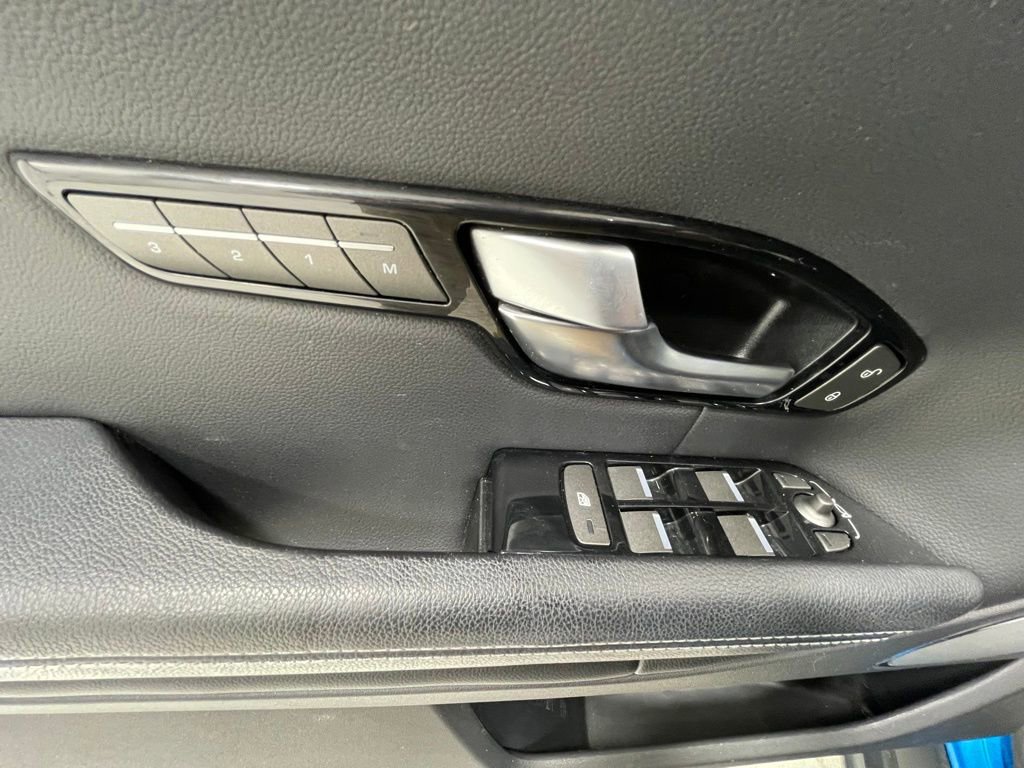 Used 2019 Land Rover Range Rover Evoque Landmark Edition AWD/4WD image 12